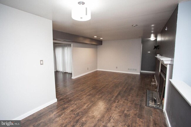Building Photo - 40B Sumac Ct
