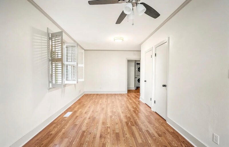 Building Photo - 2014 Golf Terrace Dr