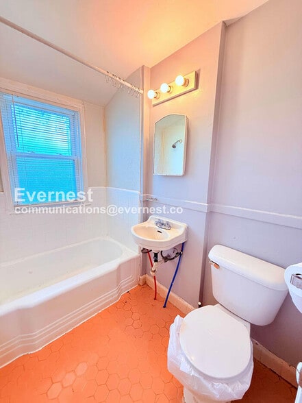 Building Photo - 17137 Ontario St