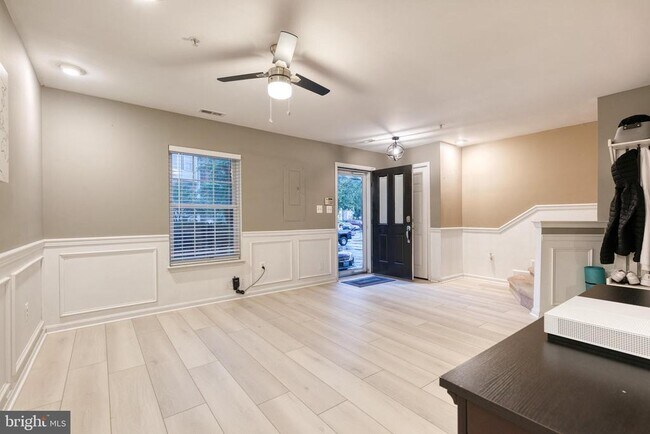 Building Photo - 2 Millhaven Ct