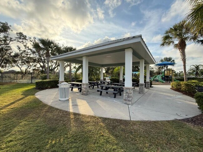 Building Photo - 4015 Cottage Hill Ave