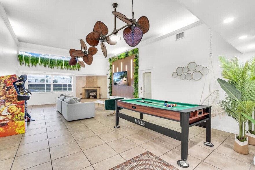 Building Photo - 19720 NE 26th Ave