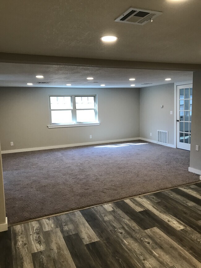 Building Photo - 518 16th St