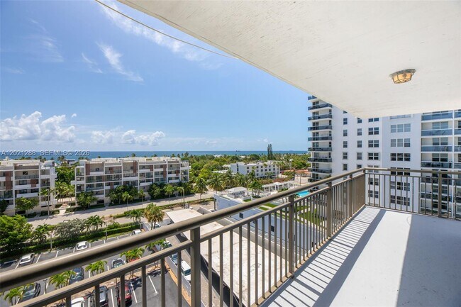 Building Photo - 3031 N Ocean Blvd