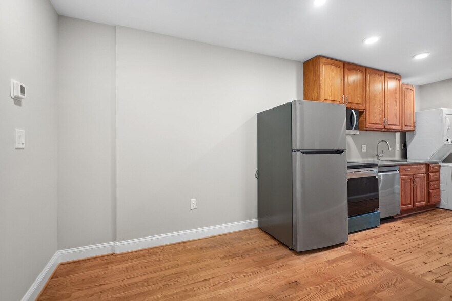 Building Photo - 1614 21st Pl SE