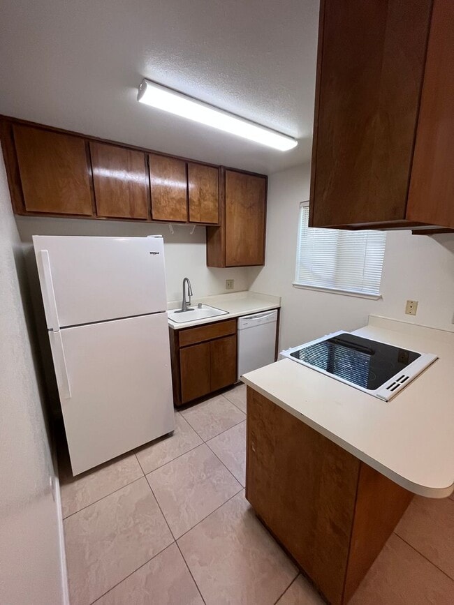 Building Photo - NICE CONDO FOR RENT IN ROSEMONT AT COBBLESTONE GLEN III