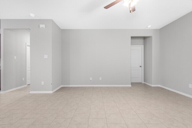 Building Photo - 25719 Northpark Palm Dr