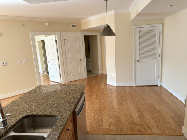 Dining Room - 5 Park Pl