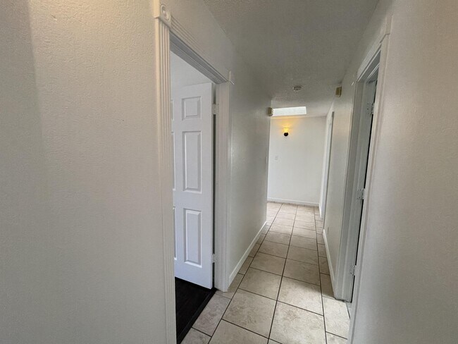 Building Photo - 11815 David Forti Dr