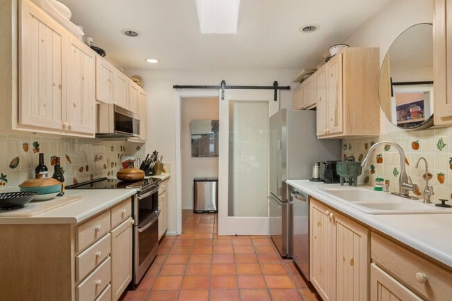 Building Photo - 303 Calle Loma Norte