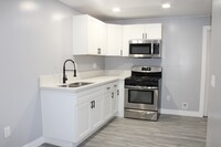 Building Photo - 10252 Vena Ave