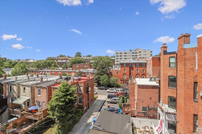 Building Photo - 2024 16th Street NW, # 3