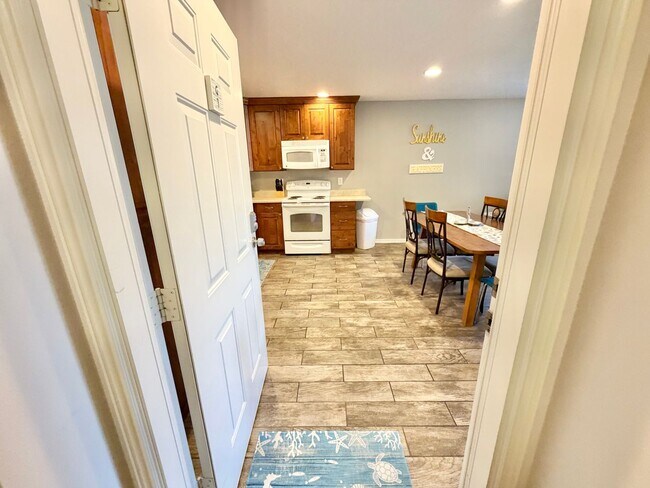 Building Photo - Resort Style Living - Getting freshly remodeled! Very Nice Sports Village Condo with lots of grea...