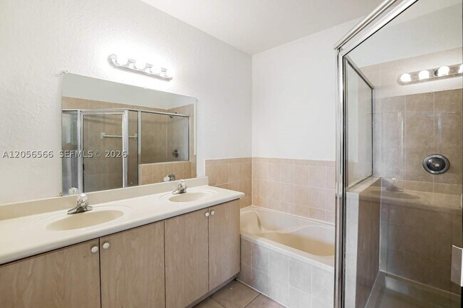 Building Photo - 13758 SW 116th Ln