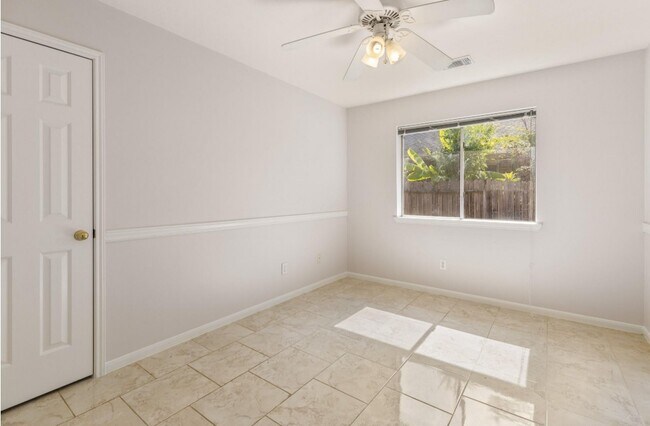 Building Photo - 21812 Whispering Forest Dr