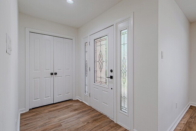 Building Photo - 3406 Forest Village Dr