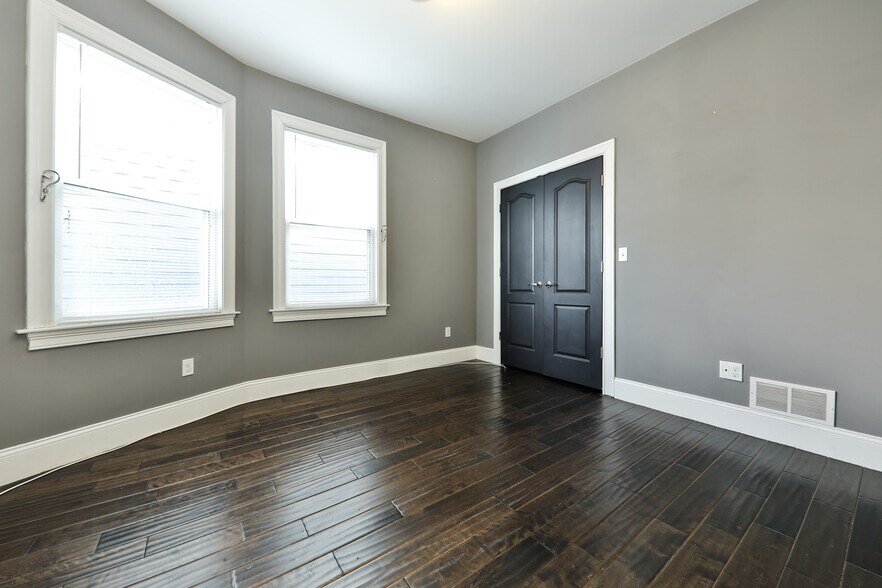 Building Photo - 9 Bellflower St