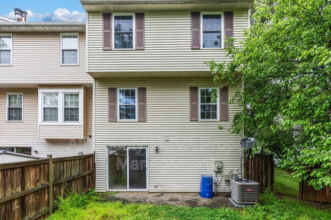 Building Photo - 7612 Indian Hills Dr