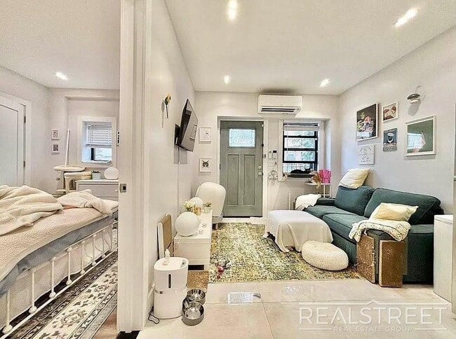 Building Photo - 760 Bushwick Ave