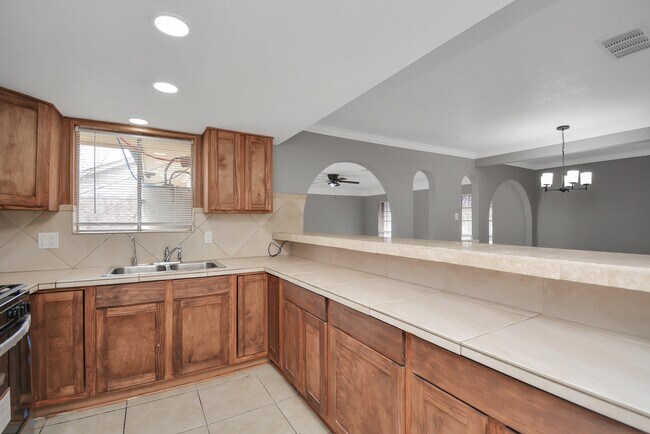 Building Photo - 6439 Hidden Arbor Ln