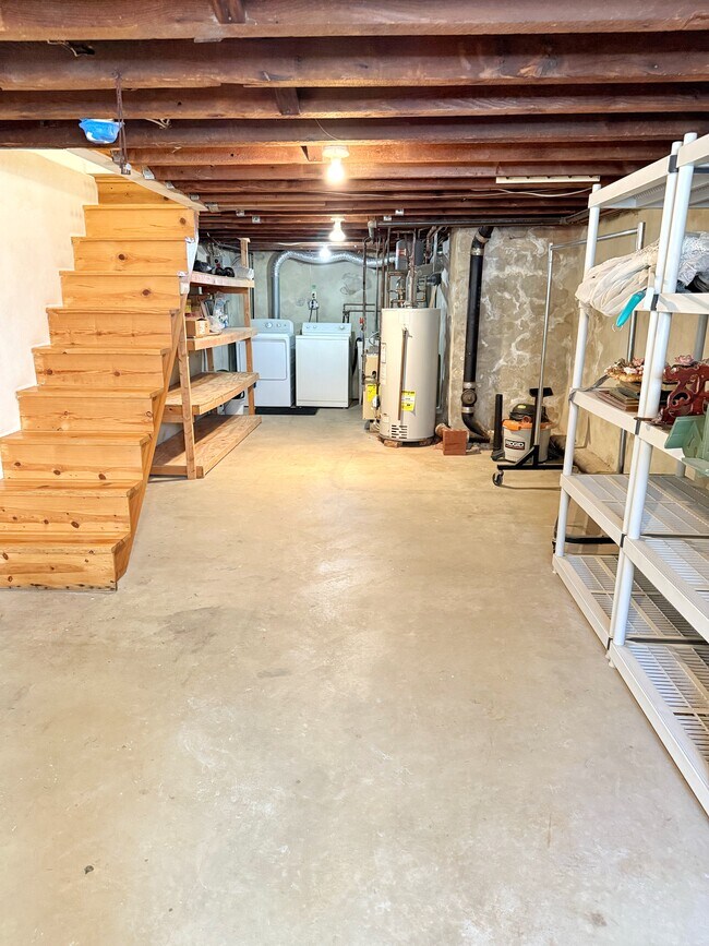 Building Photo - 2635 S Bouvier St