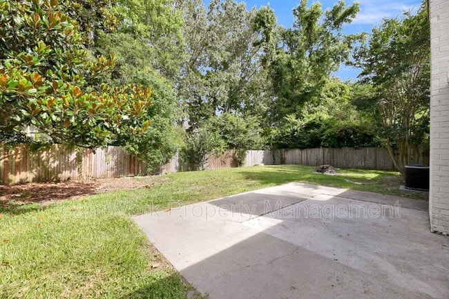 Building Photo - 2134 Vespers Dr