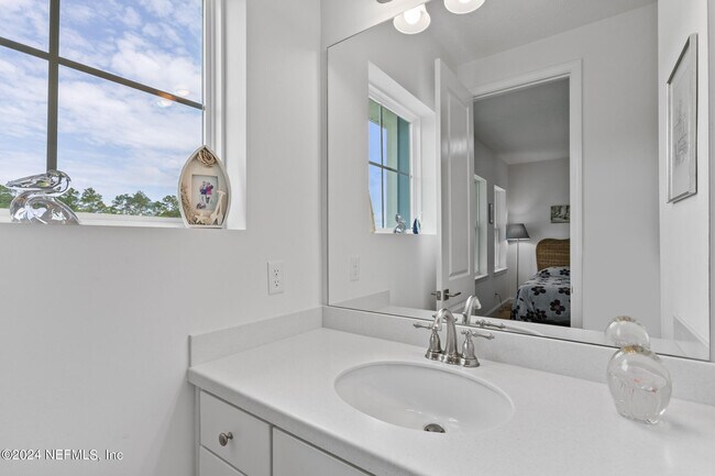 Building Photo - 452 Quail Vista Dr