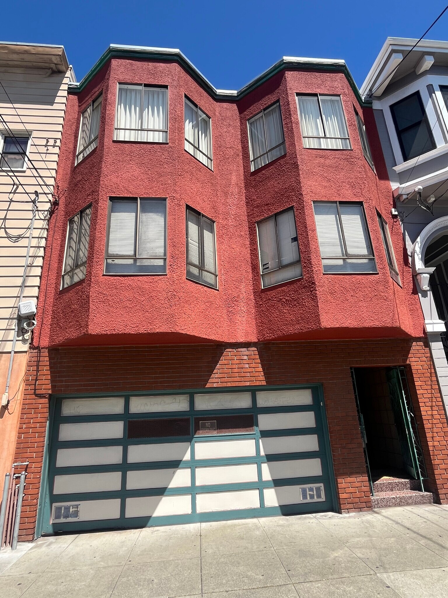 Building Photo - 376 3rd Ave