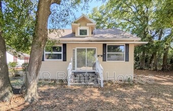 Building Photo - 421 Golfair Blvd