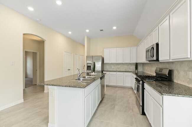 Building Photo - 23106 Tindarey Falls Ln