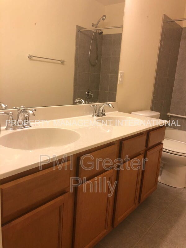 Building Photo - 106 Mercer Ct