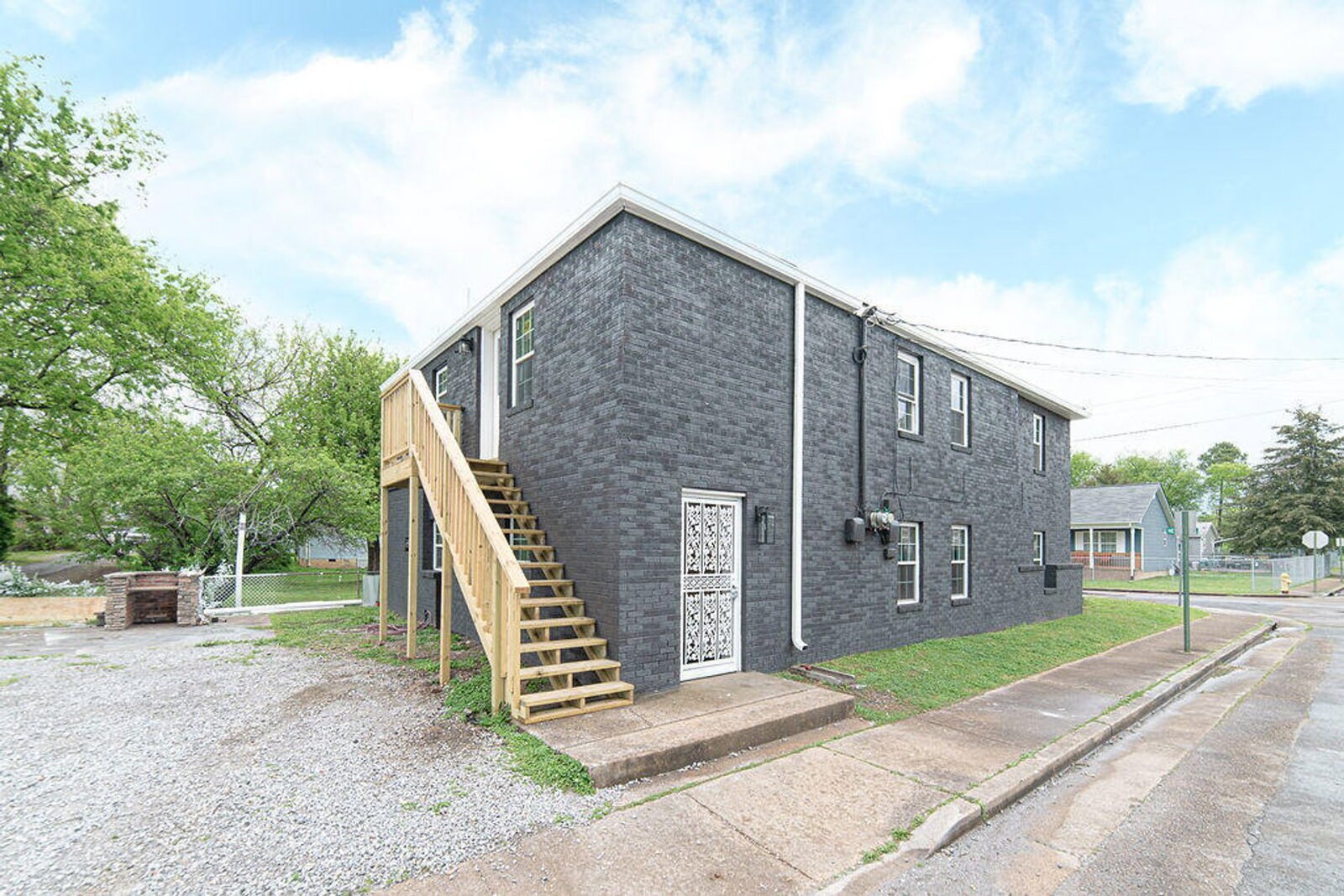 Building Photo - 1750 Newell Ave