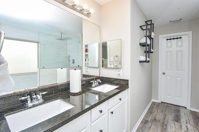 Building Photo - 25611 Winford Estate Dr
