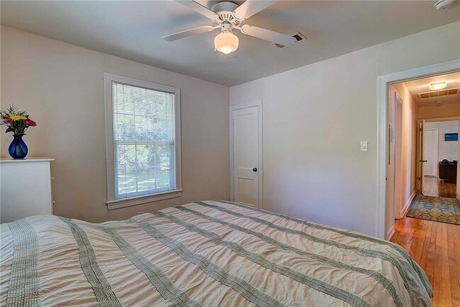 Building Photo - 1803 Romeria Dr