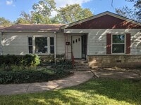 Building Photo - 3 Bed 2 Bath with Enclosed Patio, Fenced Yard, and Garage