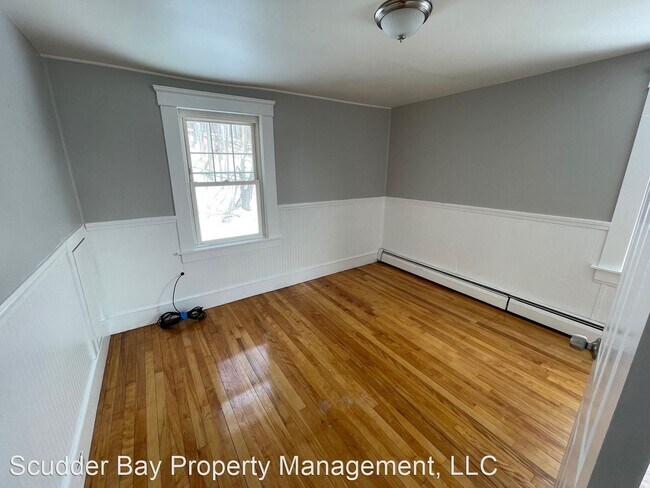 Building Photo - 3 br, 1.5 bath House - 22 Rob Roy Rd.