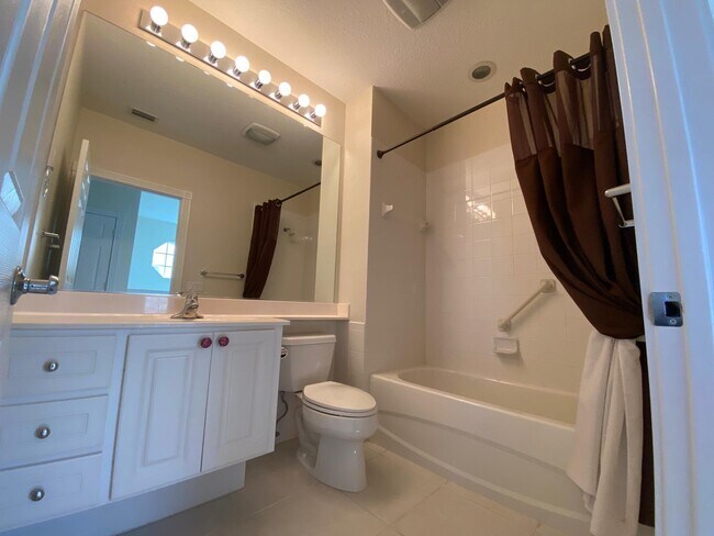 Building Photo - 7803 Bergamo Ave