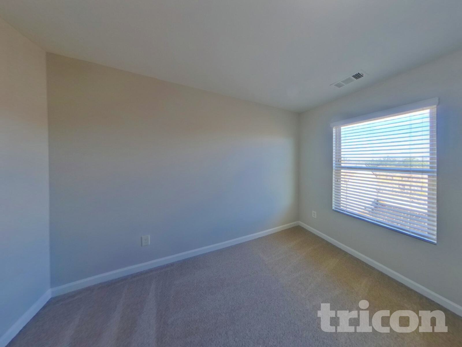 Building Photo - 438 Lake Ridge Ln