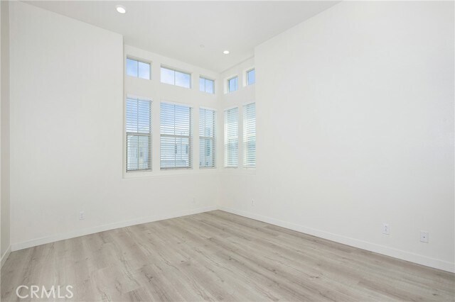 Building Photo - 148 Acamar