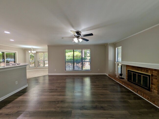 Building Photo - 311 New Kent Pl