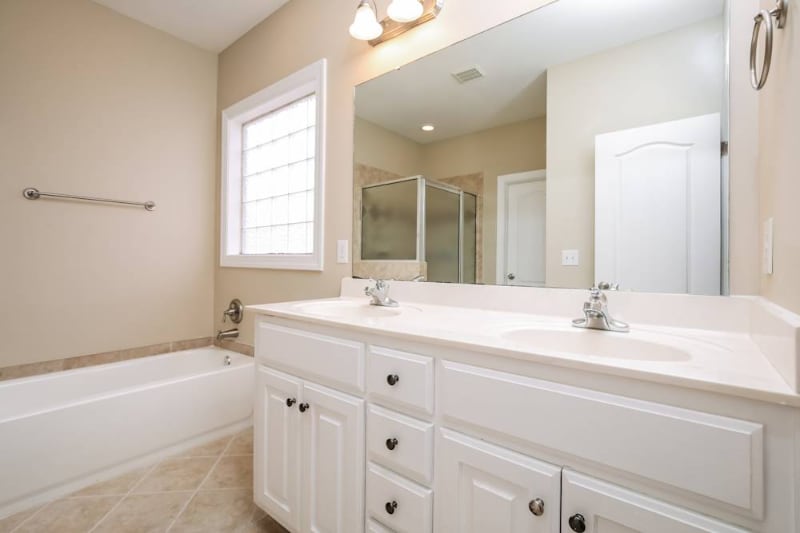 Building Photo - 68 Crabapple Ln