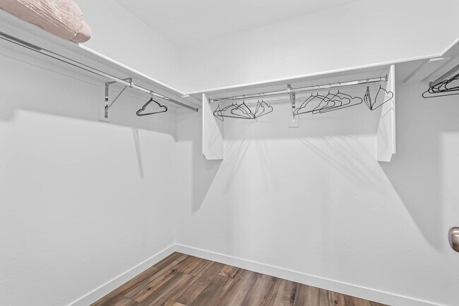 Building Photo - 8648 E Wishmore St