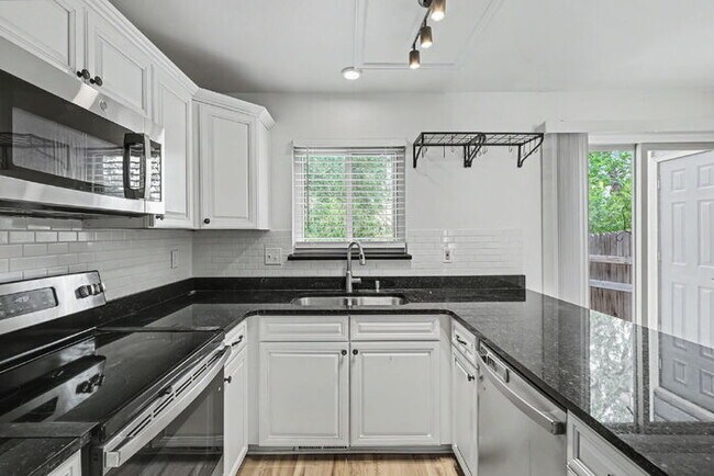 Building Photo - Move-In Ready 3-Bedroom Home with Modern Finishes Just Minutes from Fort Carson