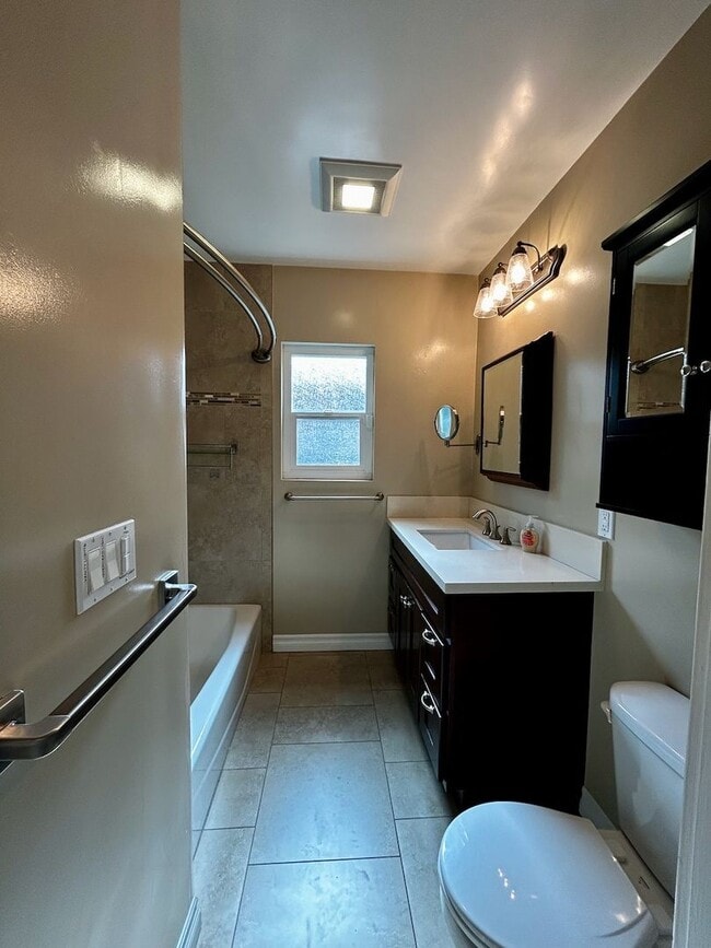 Building Photo - A home that has all the best of California Living!