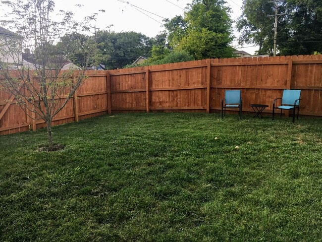 Building Photo - 3 Bed/2.5 Bath-Modern Home-Minutes from Downtown