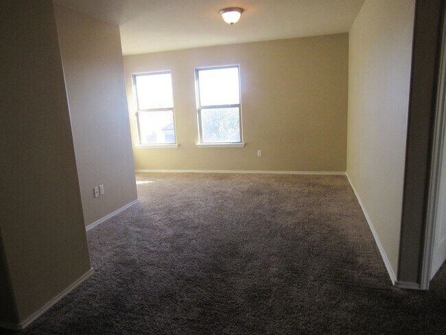 Building Photo - 6106 Eusebio Dr