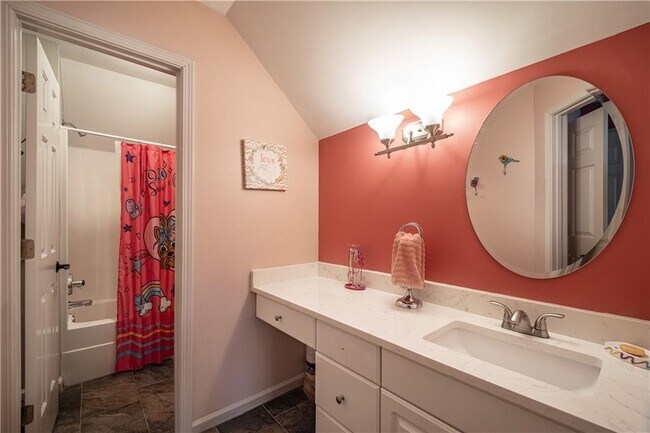 Building Photo - 5041 Towne Lake Hill N