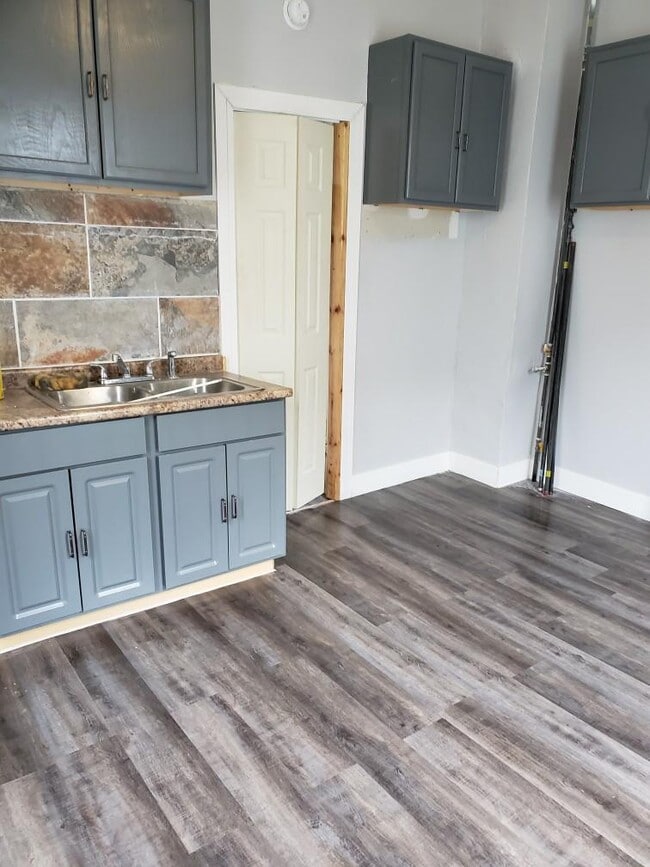 Building Photo - JDR