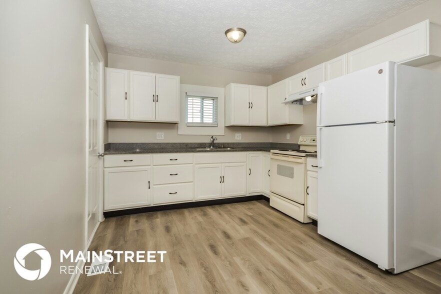 Building Photo - 815 Spring Valley Dr