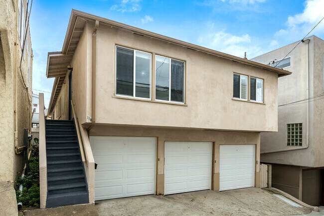 Unit Access - 118 38th Pl